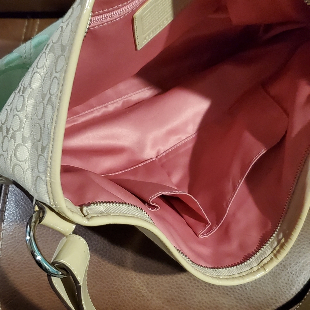 Handbag - Picture 6 of 7